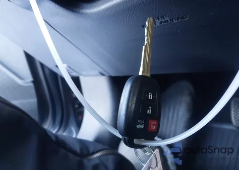 2019 Toyota Corolla Le z USA, uszkodzony, nr VIN 2T1BURHE3KC141591